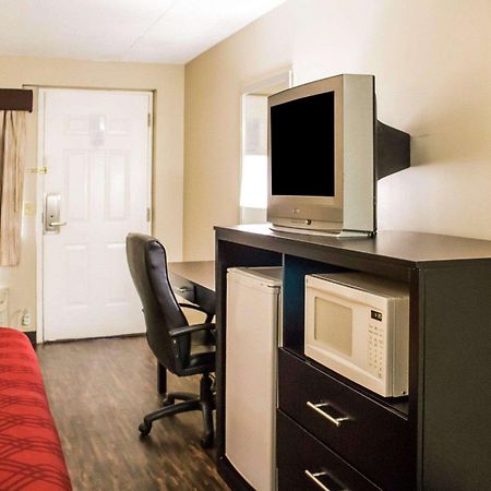 Econo Lodge Columbus Bagian luar foto
