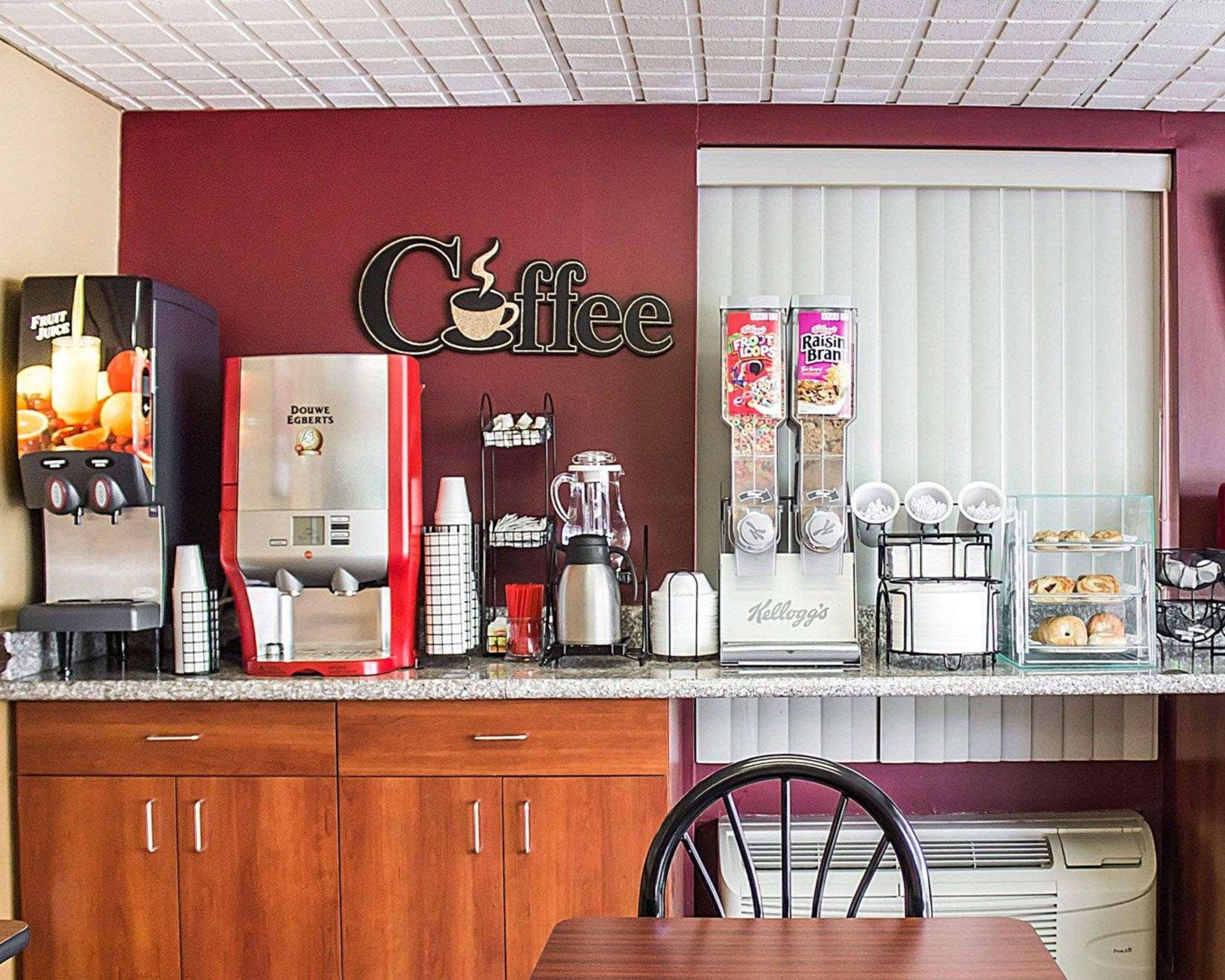 Econo Lodge Columbus Bagian luar foto