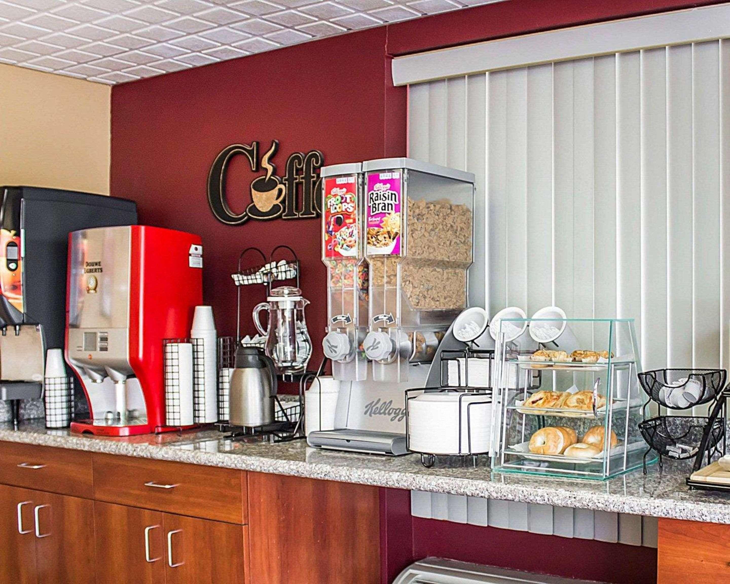 Econo Lodge Columbus Bagian luar foto