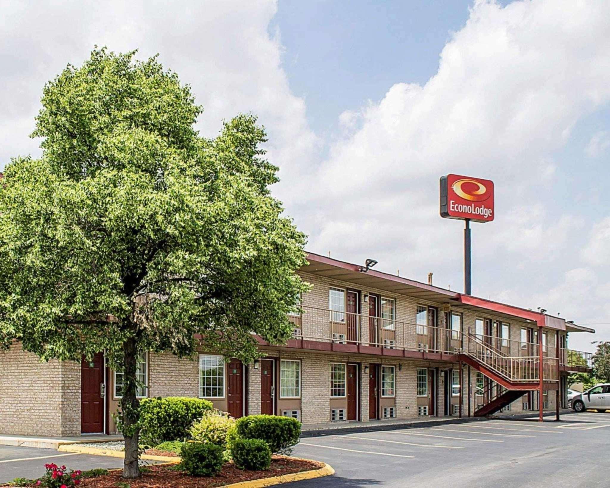 Econo Lodge Columbus Bagian luar foto